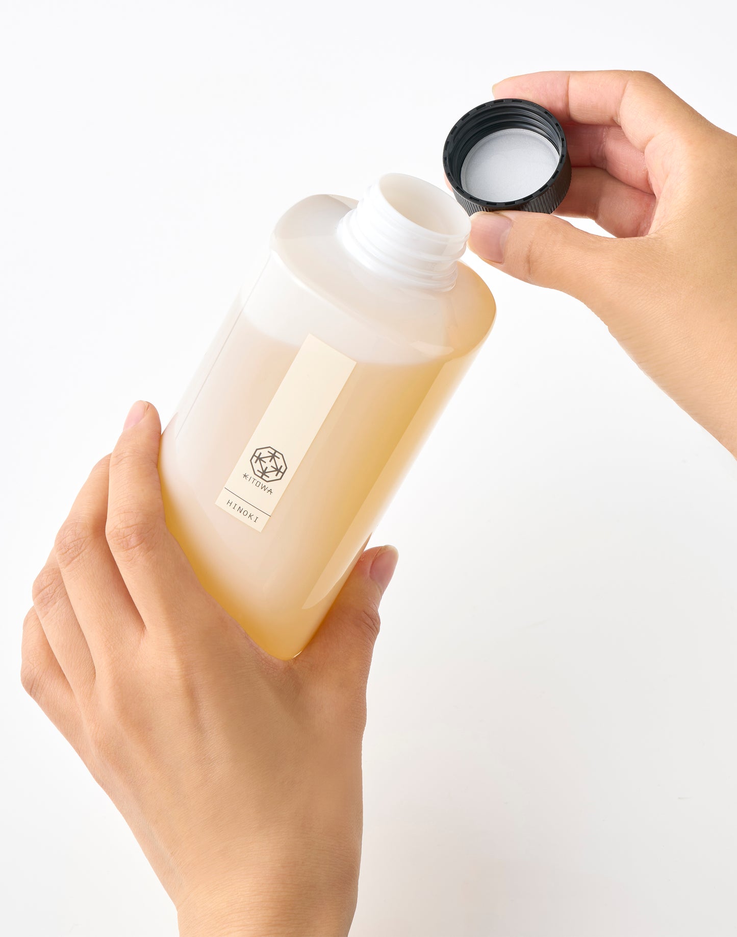 BATH ESSENCE HINOKI 500ML