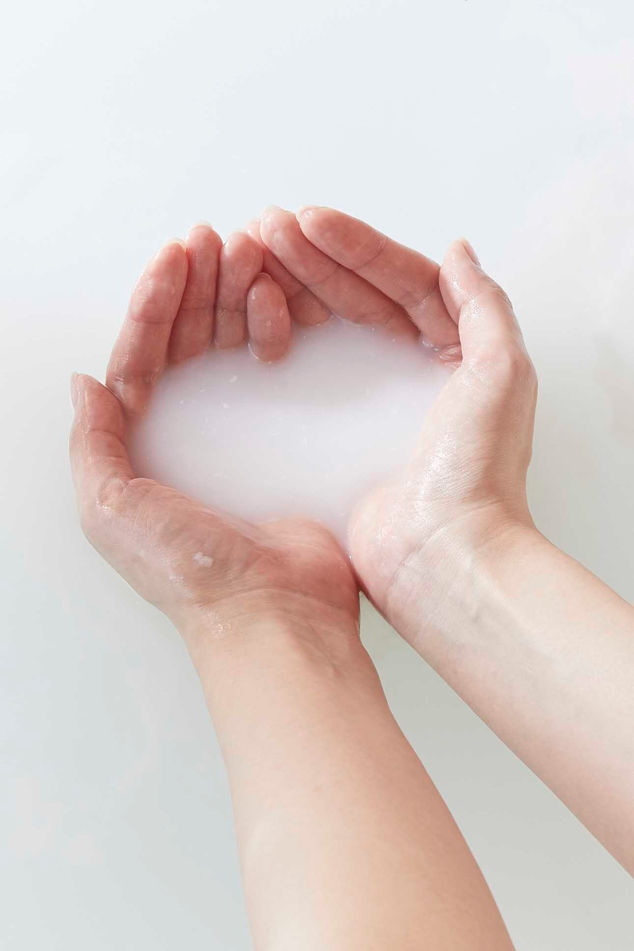 BATH  ESSENCE  HINOKI   500ML