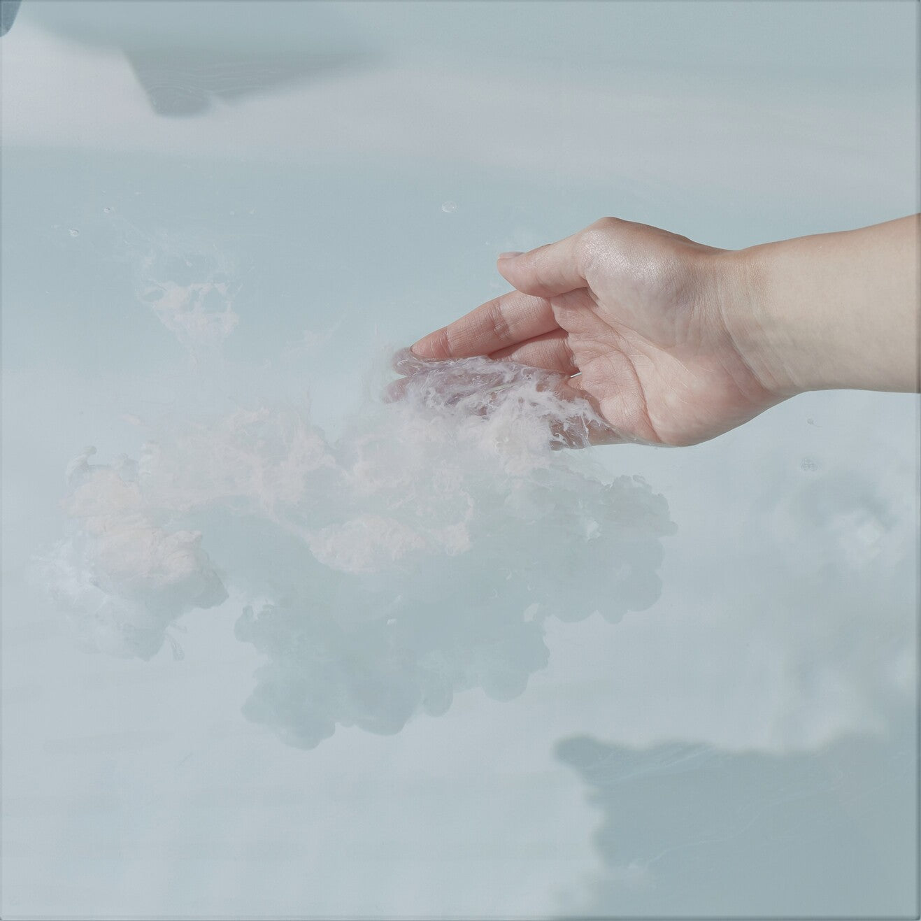 BATH ESSENCE HINOKI